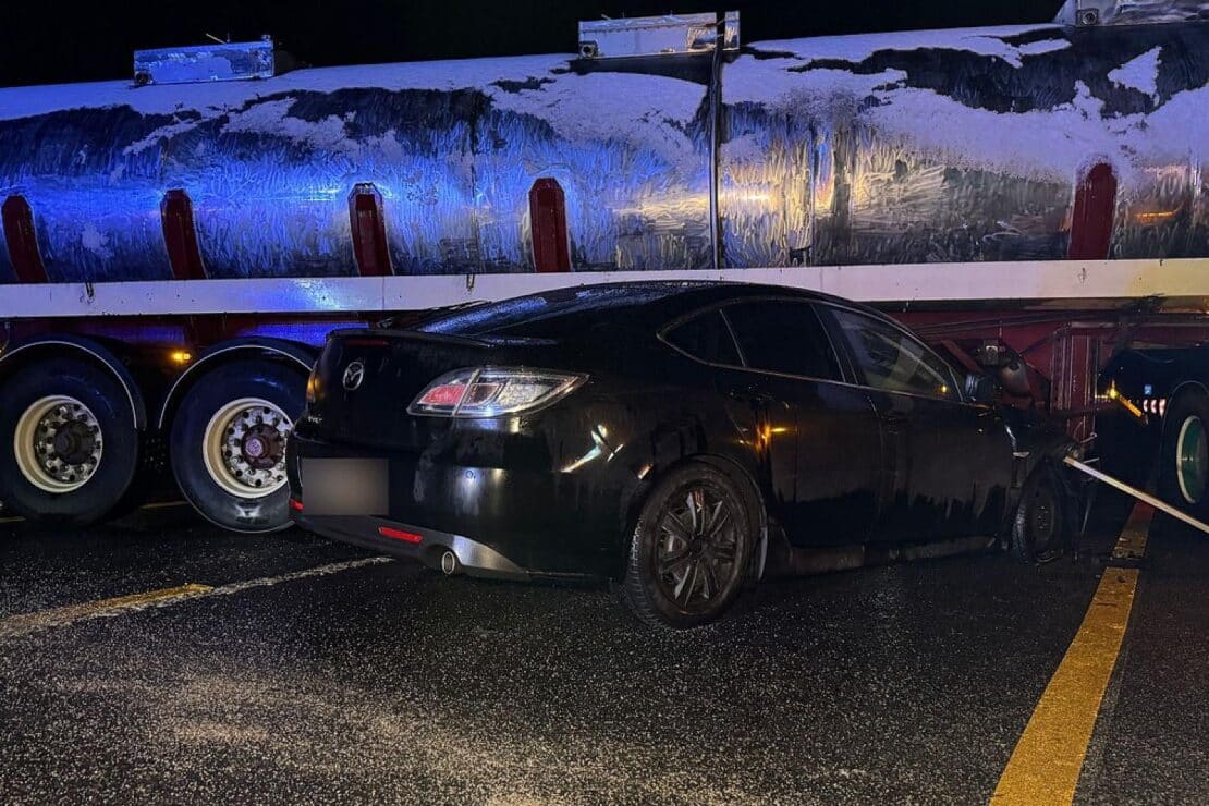 Glatteis verursacht mehrere Unfälle auf Autobahn 46 bei Iserlohn