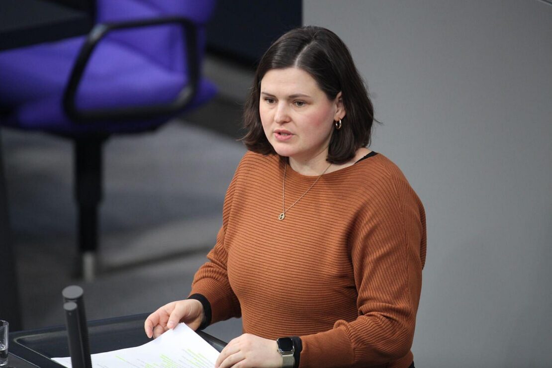 Grüne fordern mehr Druck auf Regime im Iran