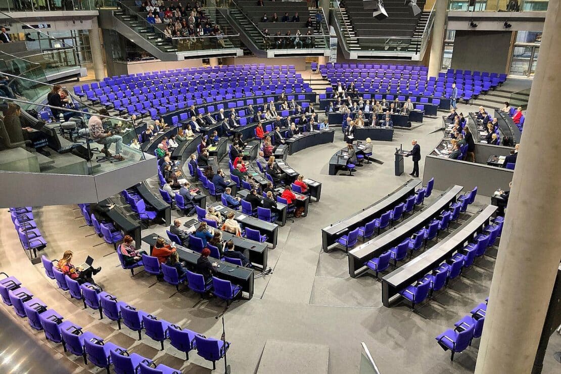 Grüne unterstützen Verschärfung des Abgeordnetengesetzes