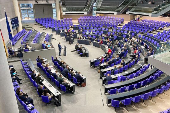 Grüne im Bundestag diskutieren über Teilzeitarbeit und Kritik an Unionsvorstoß zur Einschränkung.