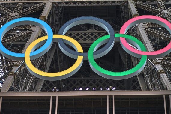 Eiffelturm mit Olympischen Ringen, Symbol für gescheiterte Olympia-Bewerbung in Herten und Recklinghausen.