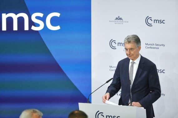 Christoph Heusgen verteidigt Ausladung der AfD von Sicherheitskonferenz wegen ihrer politischen Haltung.