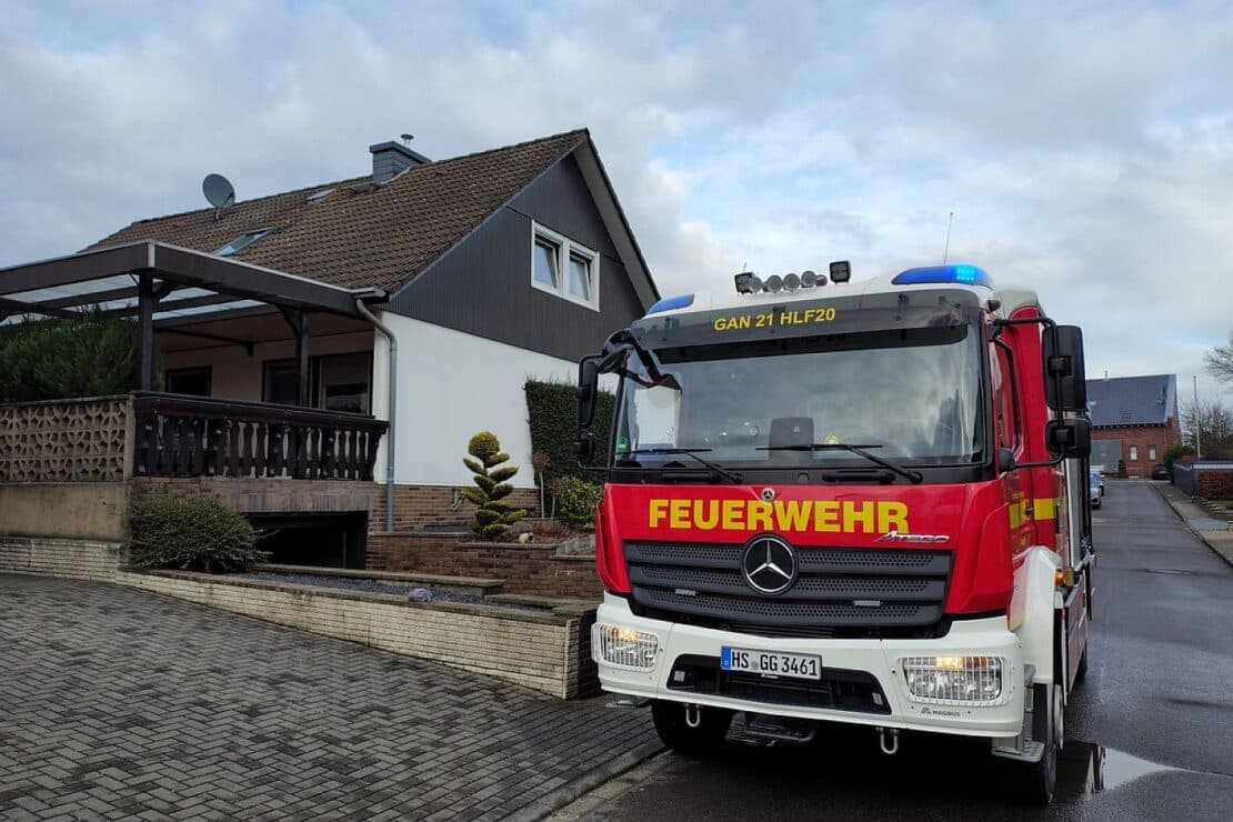 Kellerbrand in Einfamilienhaus in Gangelt-Birgden verletzt zwei Personen