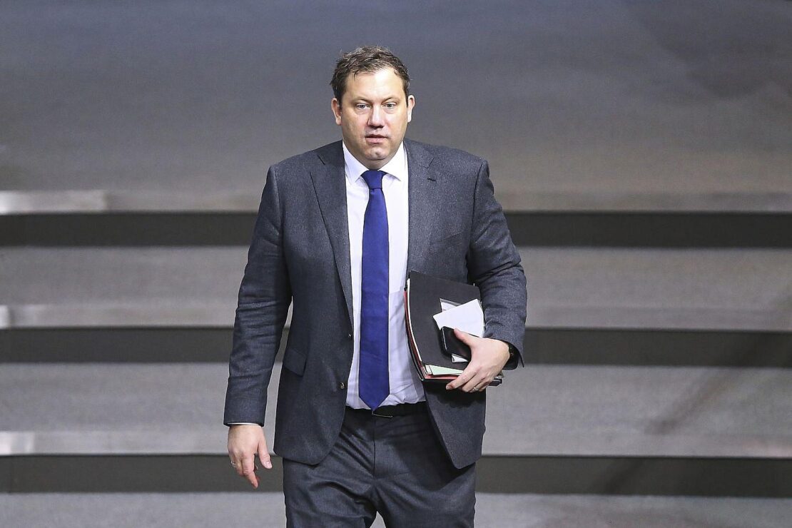 Klingbeil will Bündnis aus Wirtschaftsvertretern und Gewerkschaften