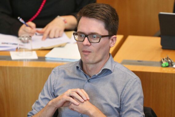 Christian Schaft spricht zur Zukunft der Hochschulen in Thüringen: Diskussion und Transparenz gefordert.