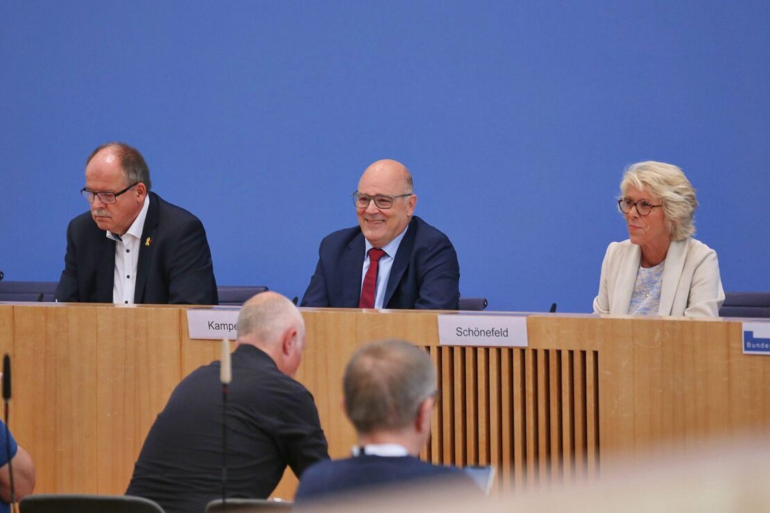 Mindestlohnerhöhung betraf fast fünf Millionen Jobs