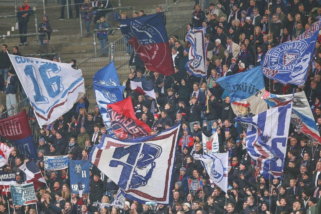 Polizei Kiel erlässt Aufenthaltsverbote gegen gewaltbereite Fußballfans