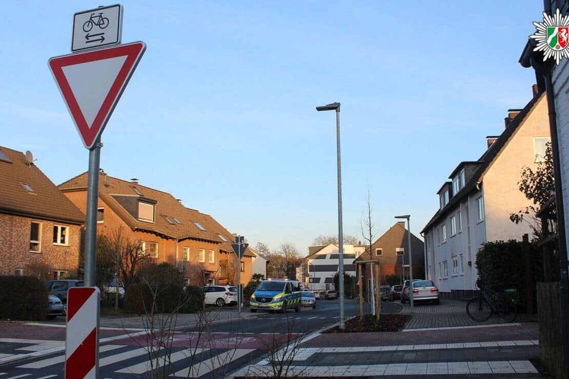Radfahrer in Oberhausen von Mercedes-Fahrer übersehen