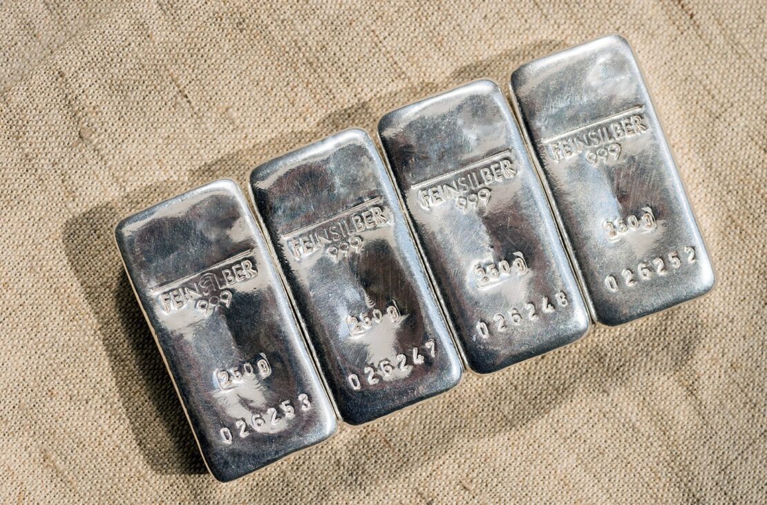 Silberpreis am 16.03.2026, 20:12 Uhr: 70,47 € – Leichter Anstieg erwartet