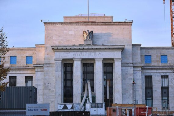 Baustelle der Federal Reserve in Washington, Symbol für Wechsel im Notenbankmanagement durch Trump.