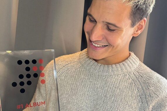 Wincent Weiss erhält "Nummer 1 Award" für sein Album "Hast du kurz Zeit".