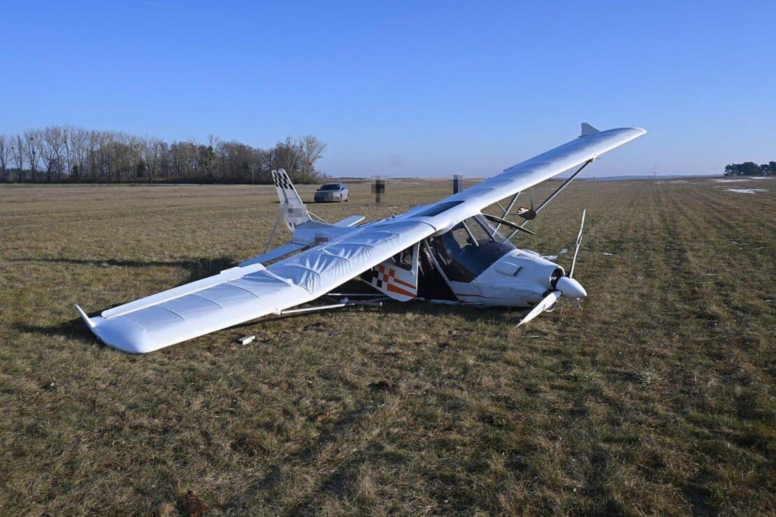 Zwei Verletzte nach Absturz eines Ultraleichtflugzeugs bei Gardelegen