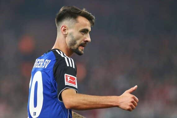 Fábio Vieira, Mainz-05-Spieler, im Duell gegen Hamburger SV, Moment aus packendem Bundesliga-Spiel.