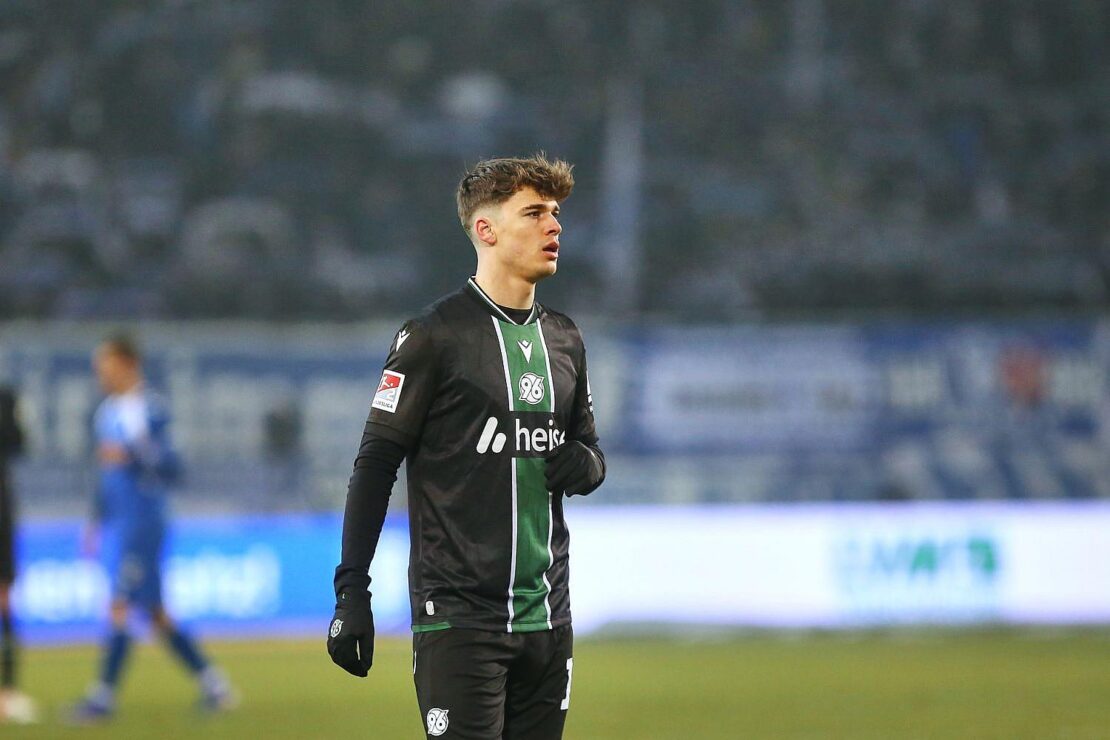 2. Bundesliga: Hannover besiegt Hertha – FCK schlägt Fürth