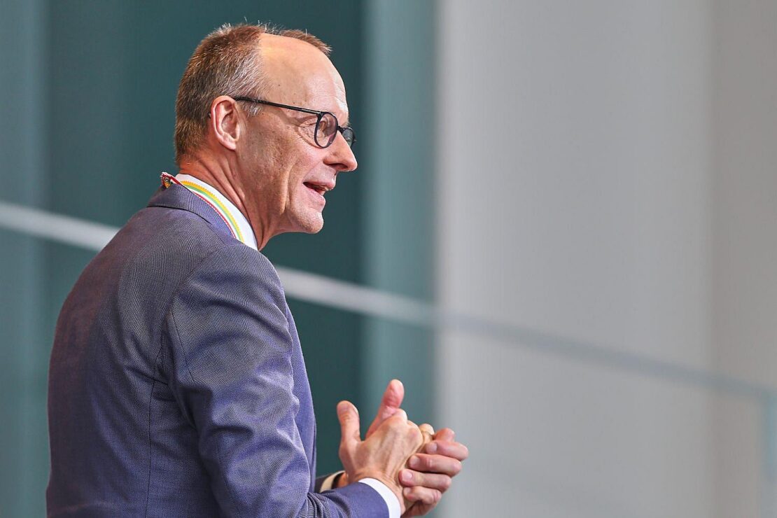 Amnesty formuliert Erwartungen an Golfreise von Merz