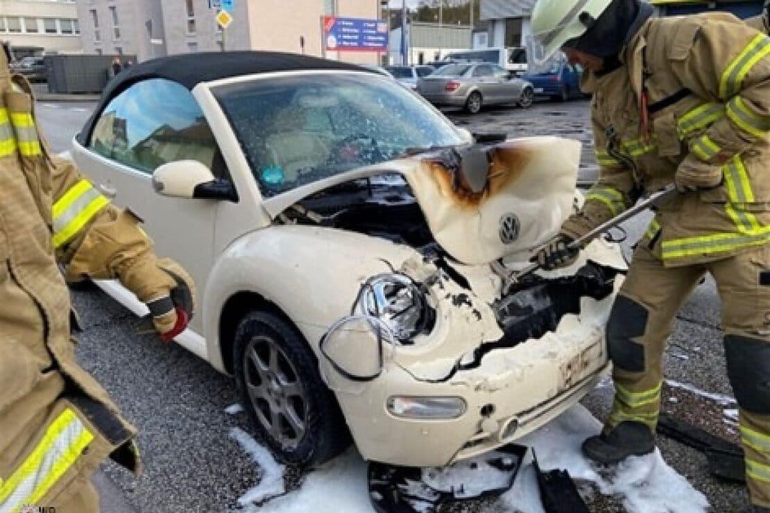 Auffahrunfall in Otterbach führt zu Fahrzeugbrand