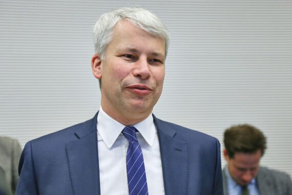Steffen Bilger auf dem CDU-Parteitag, betont Geschlossenheit und Reformen für Wachstum und Wettbewerbsfähigkeit.