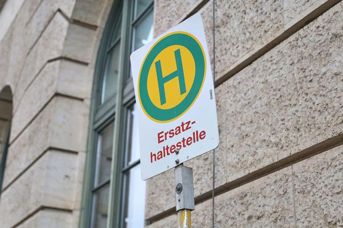 Deutsche Bahn fordert Auftragnehmer zur Beibehaltung von Ersatzbussen auf