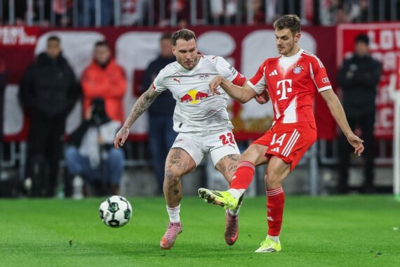 FC Bayern München besiegt RB Leipzig 2:0 im DFB-Pokal-Viertelfinale – entscheidende Momente festgehalten.