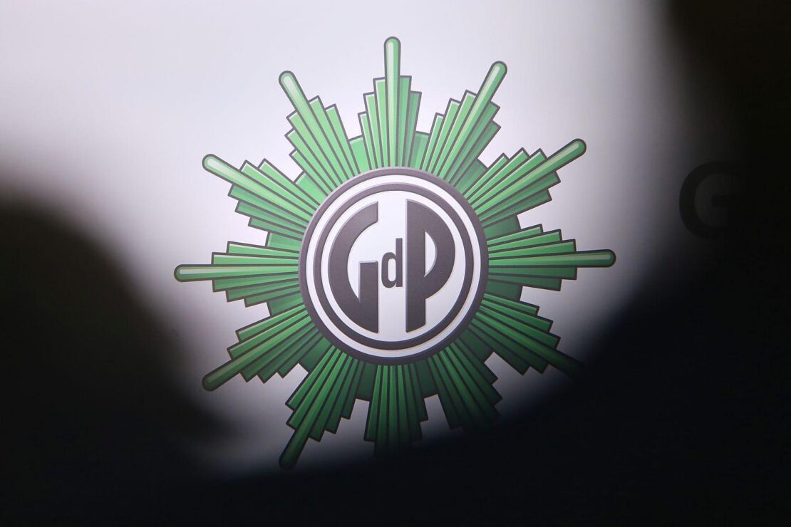 GdP vergleicht Hessens Überwachungspläne mit ICE-Behörde