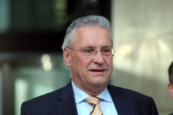 Joachim Herrmann, Bayerns Innenminister, bei verschiedenen offiziellen Veranstaltungen in einem bayerischen Kontext.