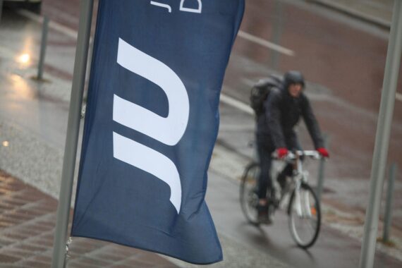 Junge Union fordert klare Reformentscheidungen, CDU-Parteitag in Stuttgart, Angela Merkel als Zeichen.