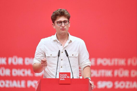 Philipp Türmer im Gespräch, Thema Sozialstaatsreform, skeptische Haltung gegenüber CDU-Vorschlägen.