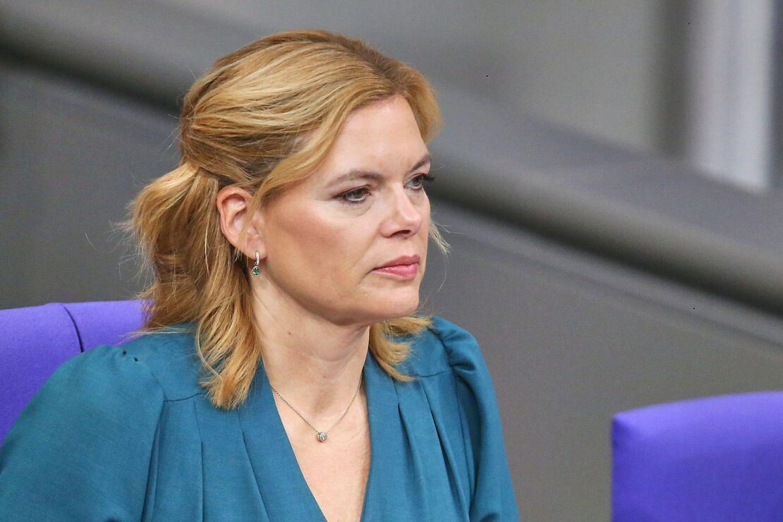 Klöckner mahnt "ordentlichen" Umgang mit Steuergeld an