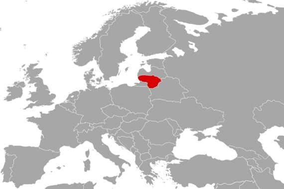 Litauer Generalstabschef bespricht Übernahme ukrainischer Waffentechnologie zur Stärkung militärischer Fähigkeiten.