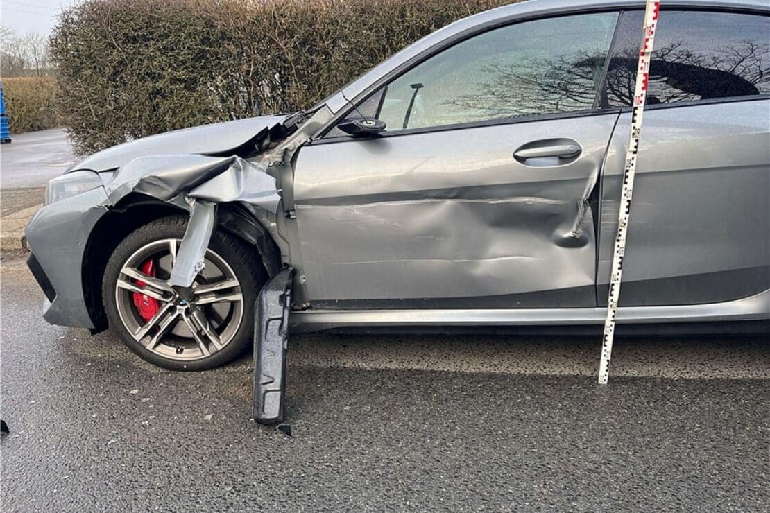 Lkw-Fahrer flüchtet nach Unfall in Velbert