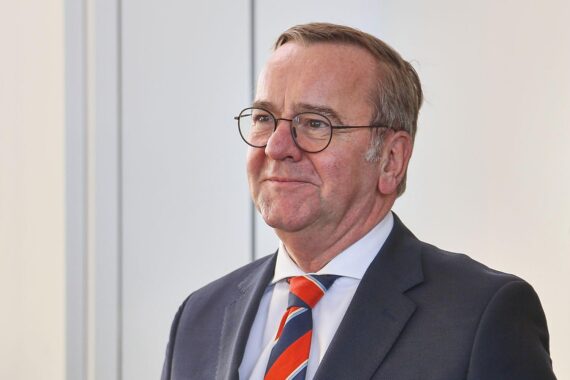 Boris Pistorius empfängt neuen politischen Berater im Verteidigungsministerium, Martin Schäfer.