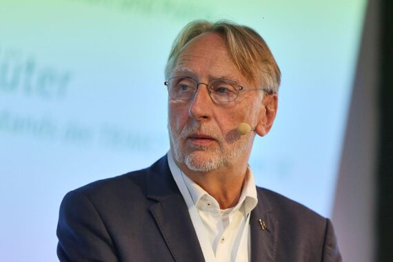 Bernd Lange diskutiert EU-Beitritt zur CPTPP zur Stärkung gegen Chinas Einfluss.