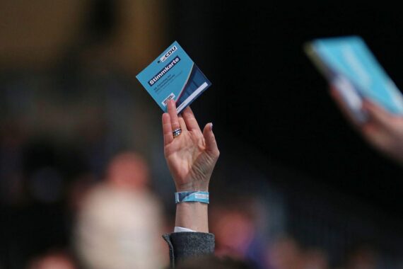 CDU-Parteitag: Abstimmung über Steuerentlastungen trifft auf Widerstand der SPD und anderer Parteien.