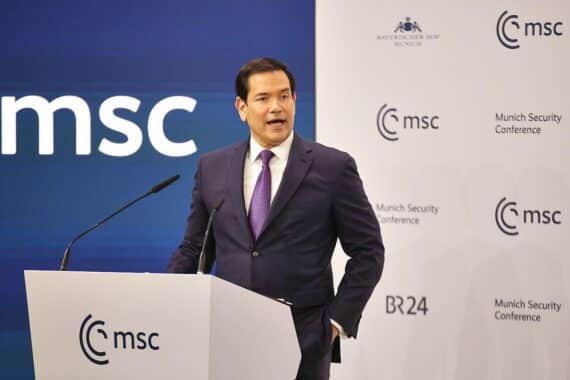 Marco Rubio spricht leidenschaftlich auf der Münchner Sicherheitskonferenz über transatlantische Beziehungen.