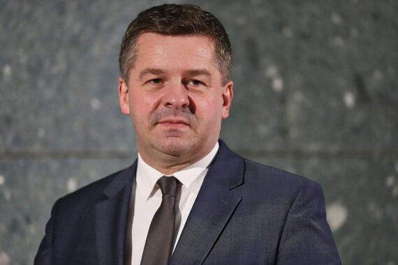 Sven Schulze spricht über Bürgergeld und gemeinnützige Arbeit für Empfänger in Sachsen-Anhalt.