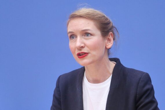 Ines Schwerdtner fordert CDUs Kurswechsel und kritisiert Unvereinbarkeitsbeschluss der Linken.