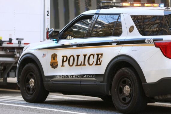 Mann versucht, Mar-a-Lago zu betreten, Secret Service schießt, tragischer Vorfall in Florida.