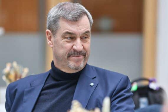 Markus Söder spricht am Politischen Aschermittwoch über die Mütterrente und gesellschaftliche Gerechtigkeit.