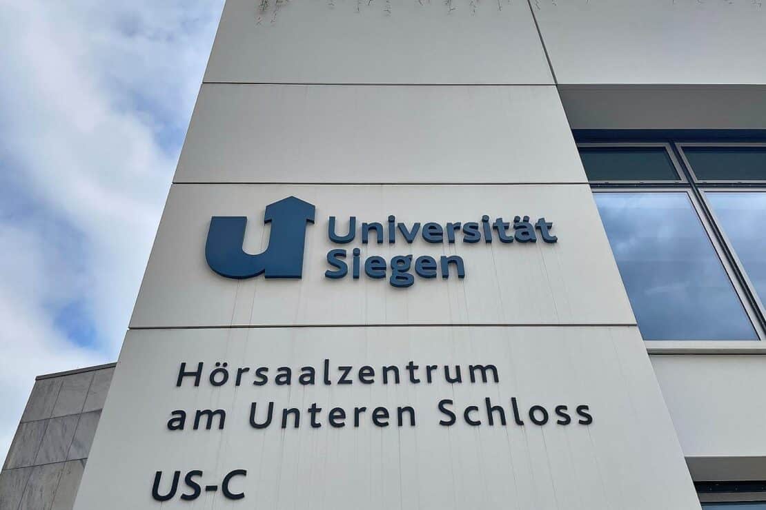 Uni Siegen verbessert sich im internationalen Fächer-Ranking