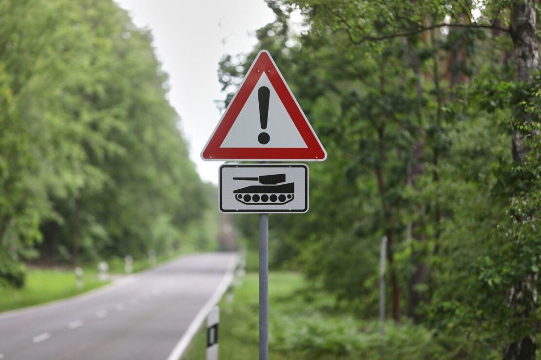 Verkehrsminister fordert neue EU-Regeln für Panzer & Co.