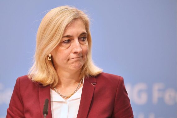 Nina Warken spricht über Frauenförderung und Gleichstellung in Politik und Führungsgremien.