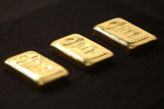 Goldbarren in Tresoren, symbolisierend deutsche Goldreserven und politische Debatte über Sicherheit und Eigentum.