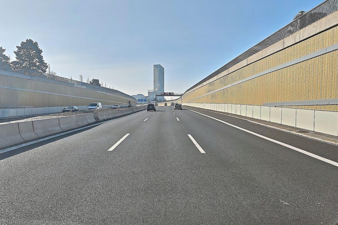 Autofahrer flüchtet vor Polizei auf Berliner Stadtautobahn