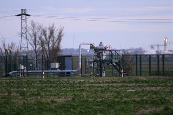 Gaspreis-Anstieg, Gasspeicher, europäischer Großhandel, Nahostkonflikt, Verbraucherpreise, Energiemarkt.