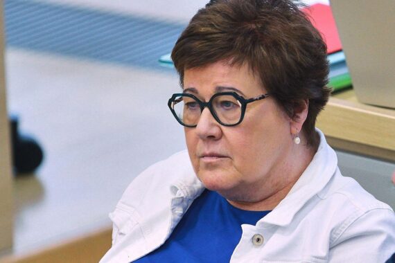 Petra Grimm-Benne präsentiert Fortschritte der Gleichstellung von Frauen in Sachsen-Anhalt.