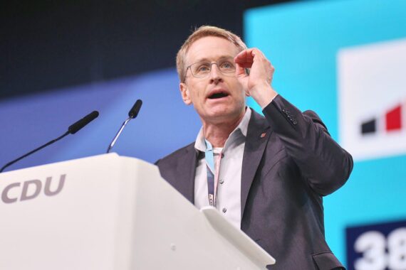 Daniel Günther fordert Reformen von der Bundesregierung nach Landtagswahl, betont Bürgerentlastung und Sozialreformen.