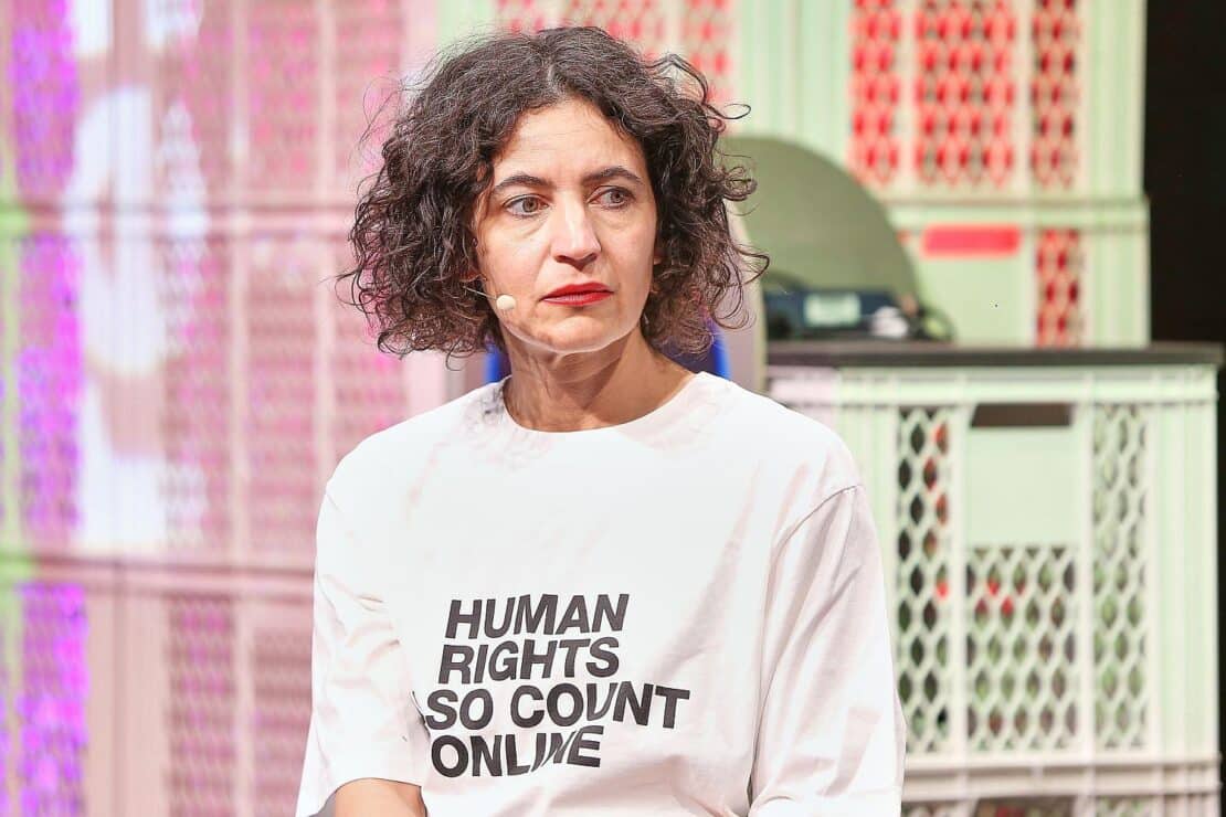 Hate-Aid-Leiterin fordert Standhaftigkeit bei Social-Media-Regeln