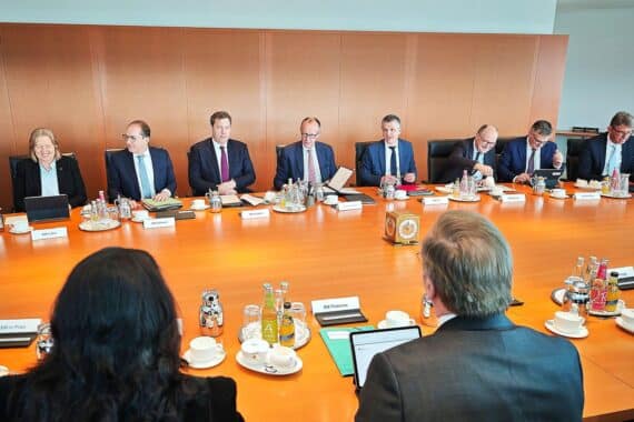 Bundesregierung beschließt Modernisierung des Designrechts; Fokus auf digitale Designs, Nutzerfreundlichkeit.