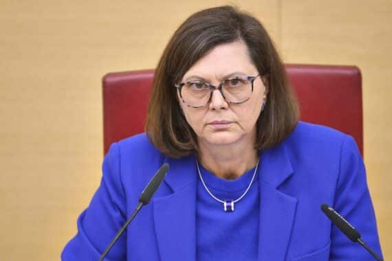 Ilse Aigner, Bayerische Landtagspräsidentin, bei wichtigen politischen Terminen und Engagements in München.