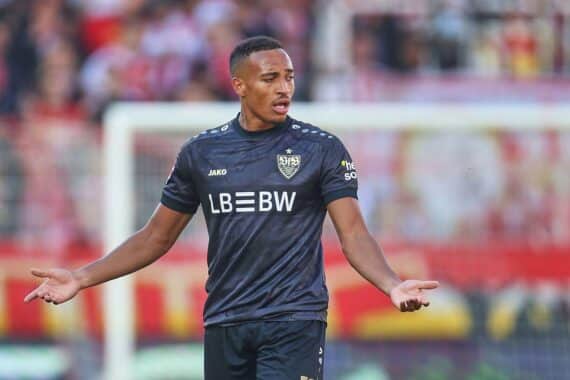 Jamie Leweling, verletzter Spieler, verlässt Nationalmannschaft; Kader schrumpft vor wichtigen Länderspielen.